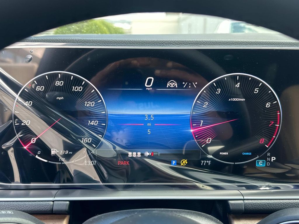 Thumbnail: 2026 Mercedes-Benz GLE - 24