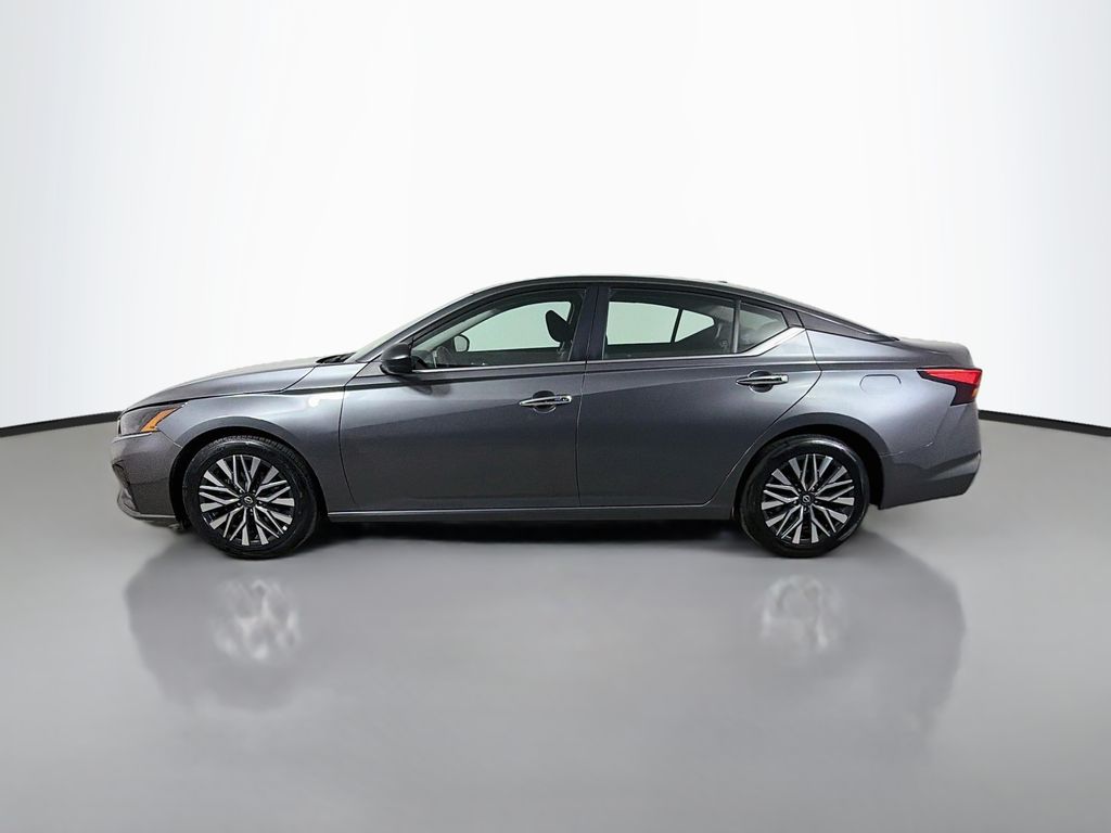 Used 2025 Nissan Altima Sedan