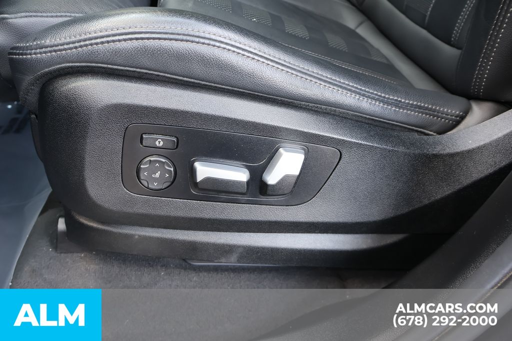 Used 2022 Gray BMW xDrive40i image 12