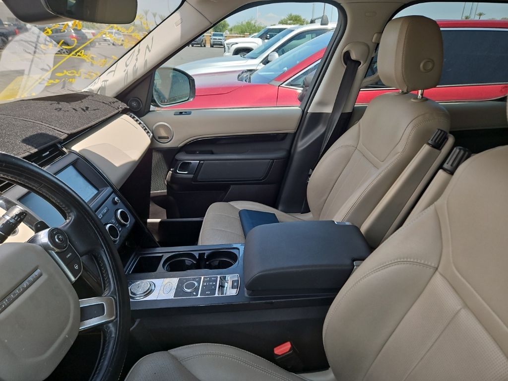 Used 2018 Blue Land Rover SE image 5