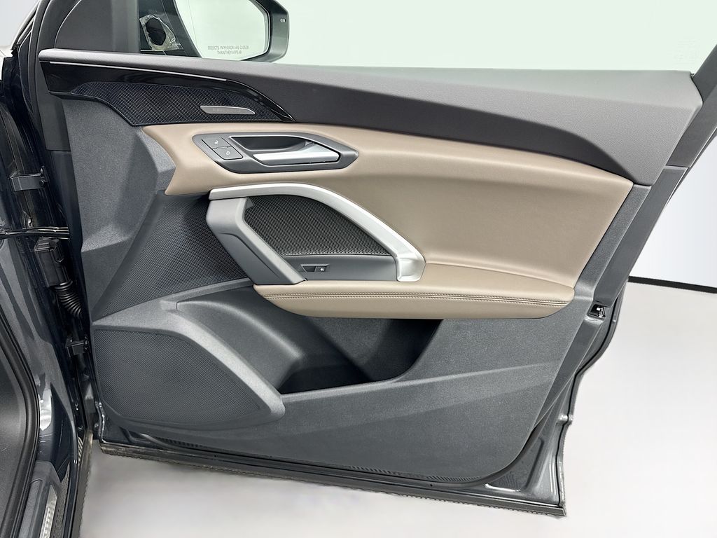 Thumbnail: 2025 Audi Q5 - 24