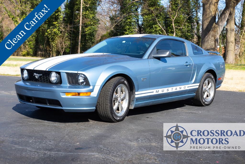 2006 Ford Mustang GT Premium RWD