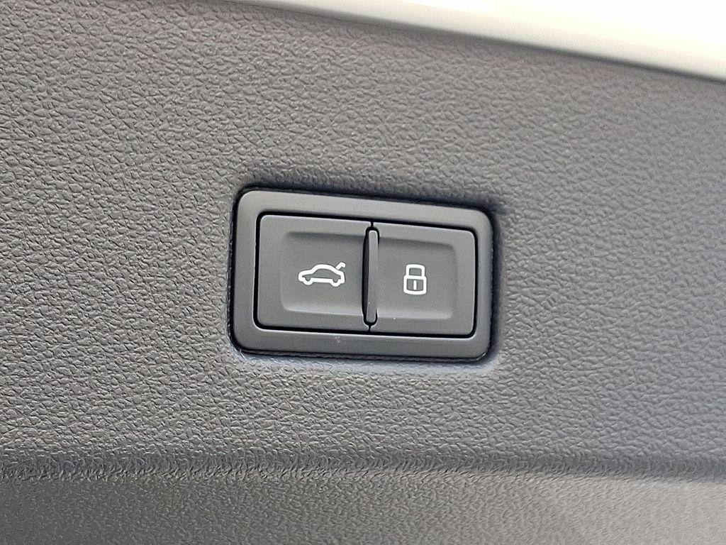 Thumbnail: 2023 Audi RS 7 - 29