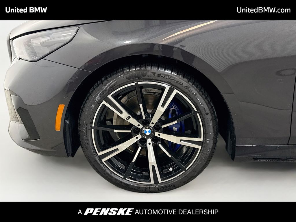 Thumbnail: 2027 BMW 5 Series - 2