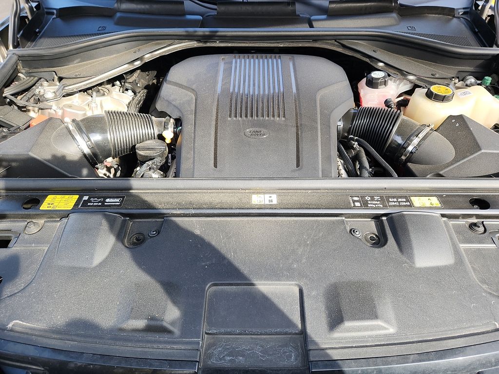 Thumbnail: 2025 Land Rover Range Rover - 29