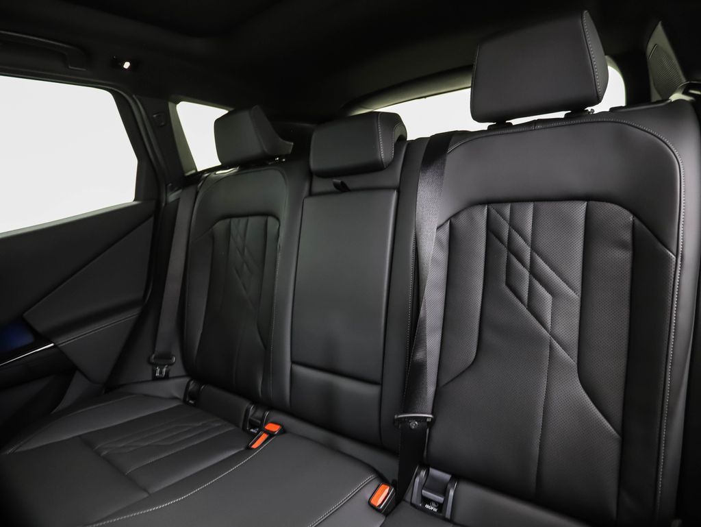 Thumbnail: 2026 BMW X3 - 23