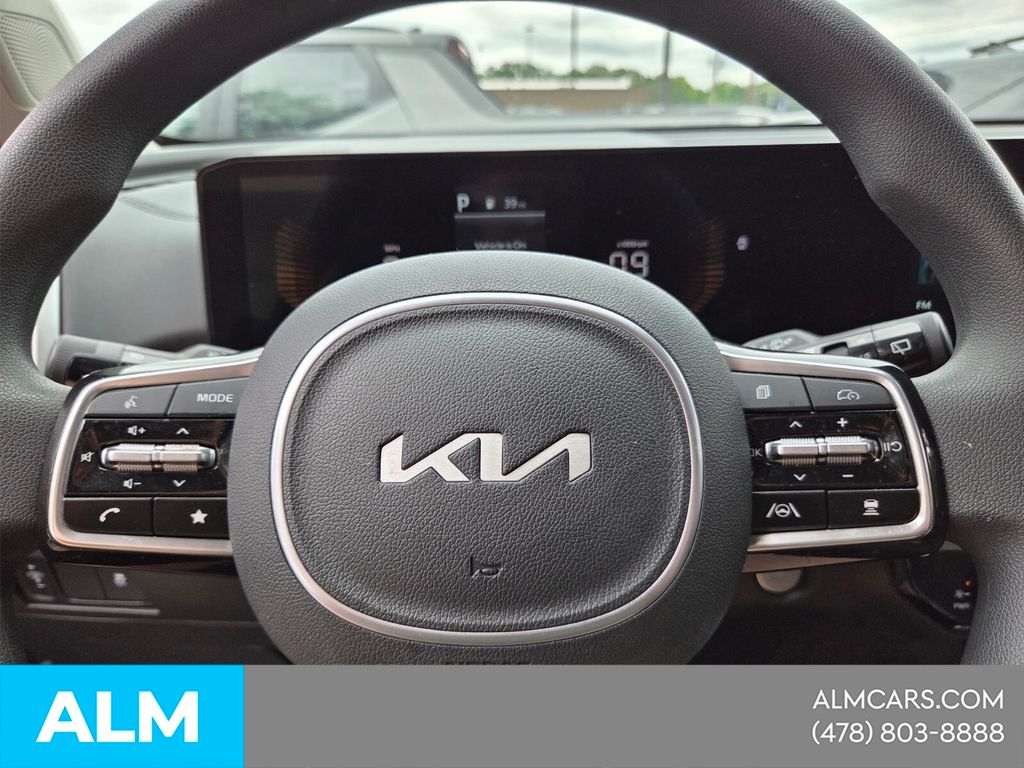 Used 2025 Black Kia LX image 21
