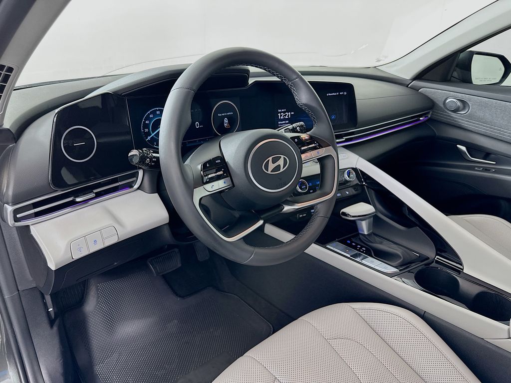 Thumbnail: 2024 Hyundai Elantra - 9