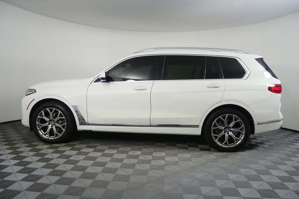 Thumbnail: 2021 BMW X7 - 6