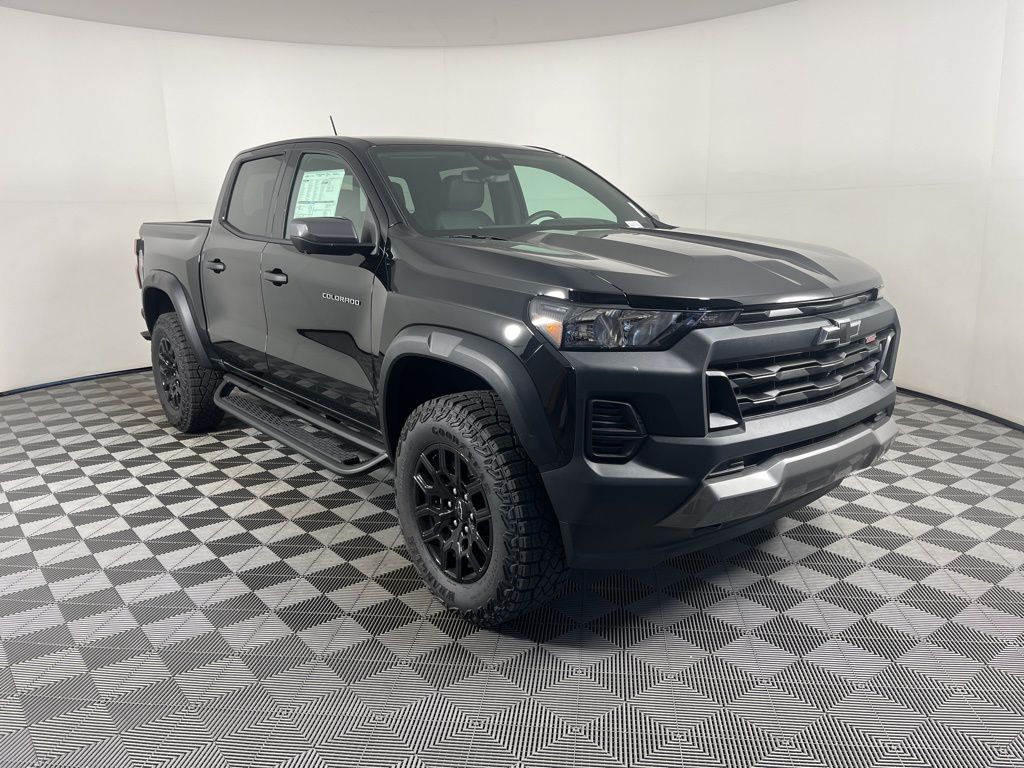 Thumbnail: 2025 Chevrolet Colorado - 5