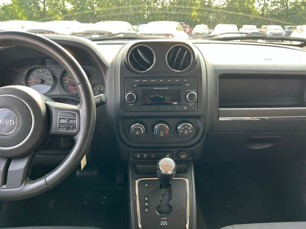Thumbnail: 2014 Jeep Patriot - 14