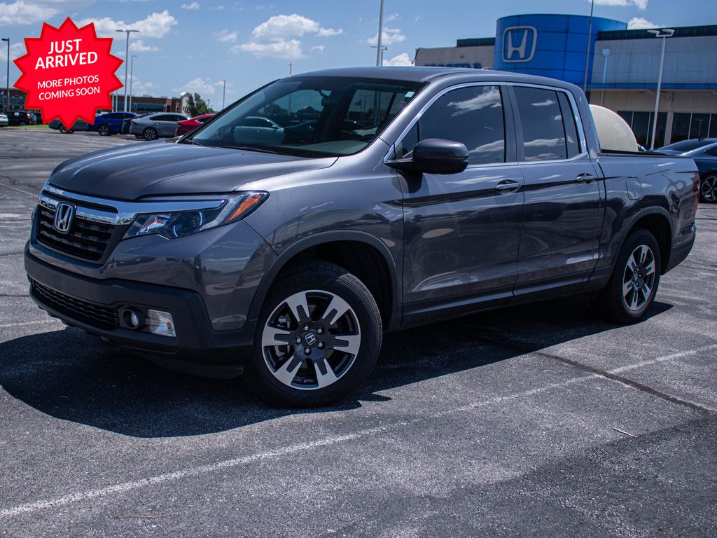 Gray (Modern Steel Metallic) 2019 Honda Ridgeline Pickup Truck All-Wheel Drive 6-Speed Automatic
