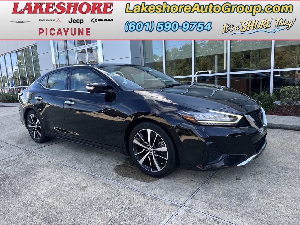 2022 Nissan Maxima SV FWD