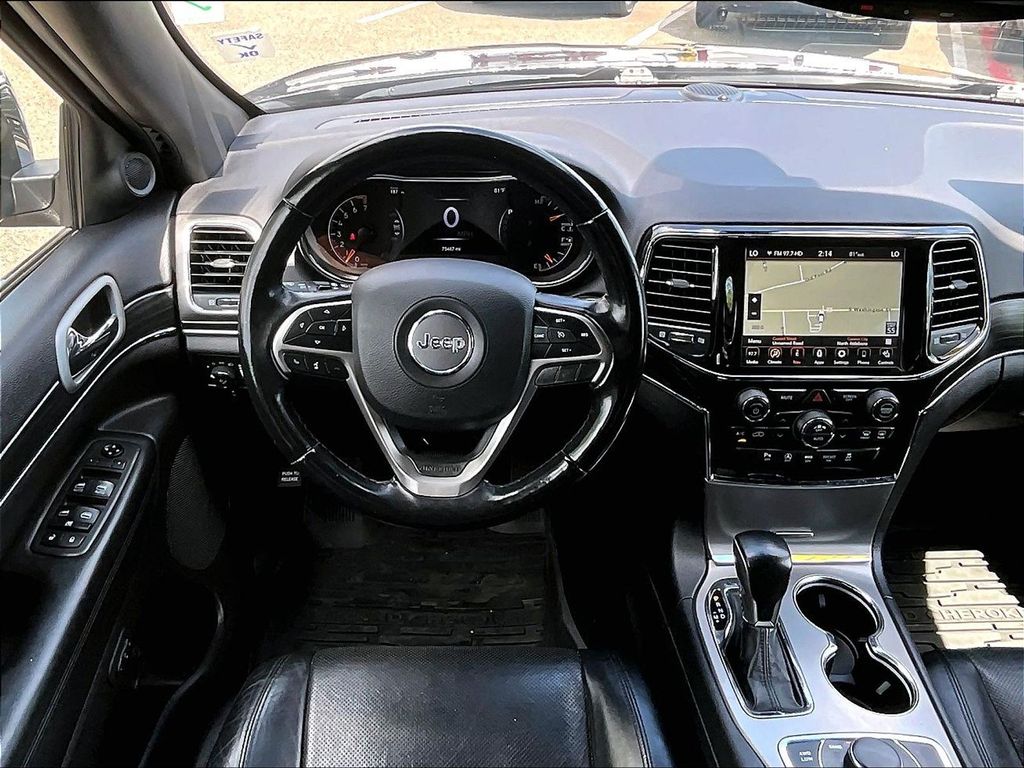 2021 Jeep Grand Cherokee — photo 17