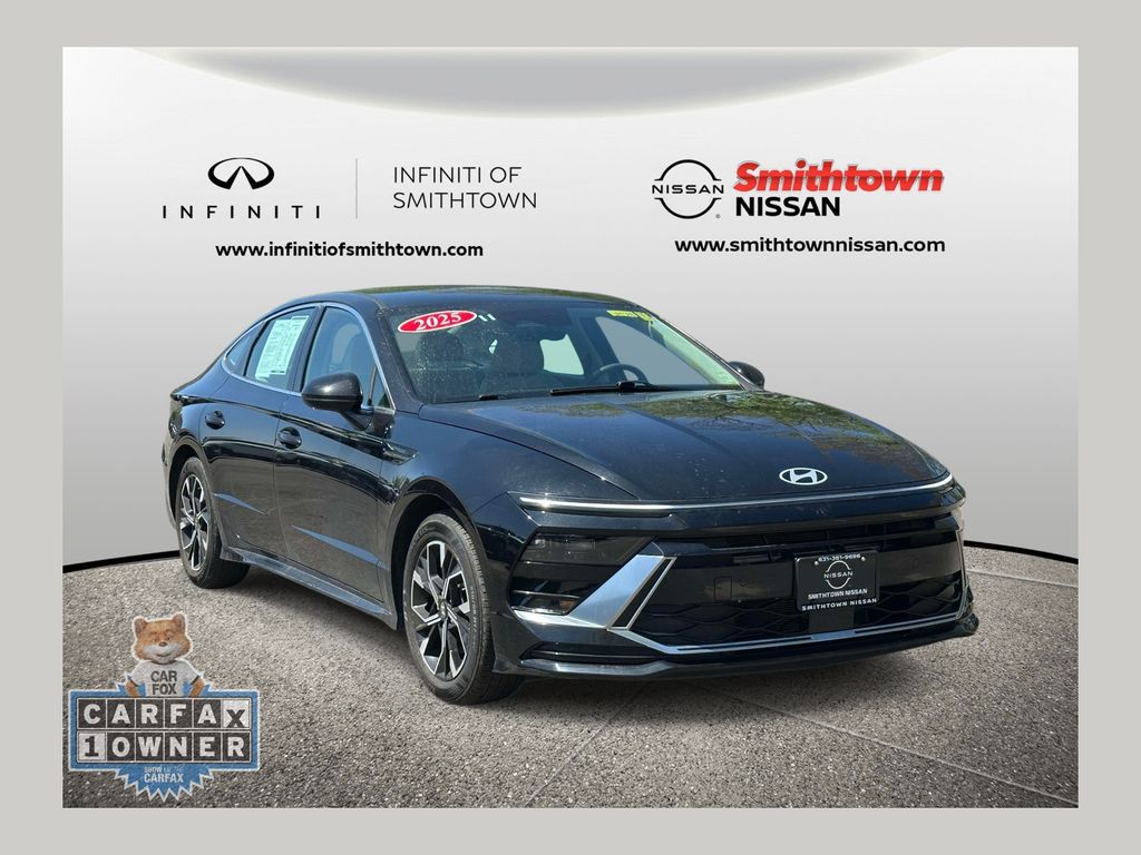 Abyss Black 2025 Hyundai Sonata Sedan Front-Wheel Drive 8-Speed Automatic