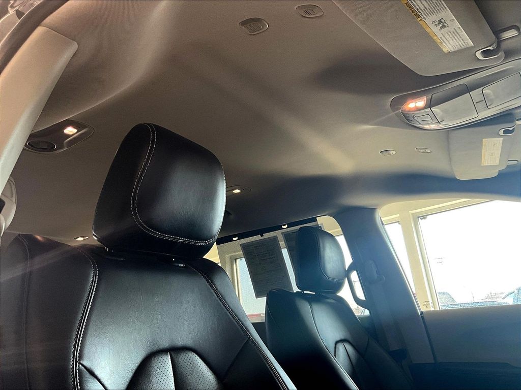 2023 Chrysler Pacifica — photo 23