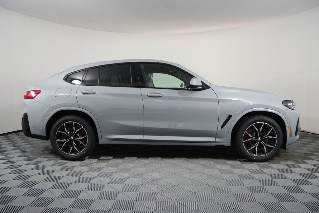2025 BMW X4 xDrive30i 2