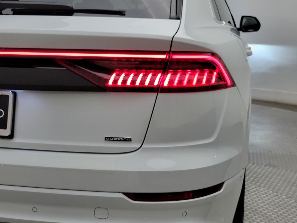 Thumbnail: 2023 Audi Q8 - 8