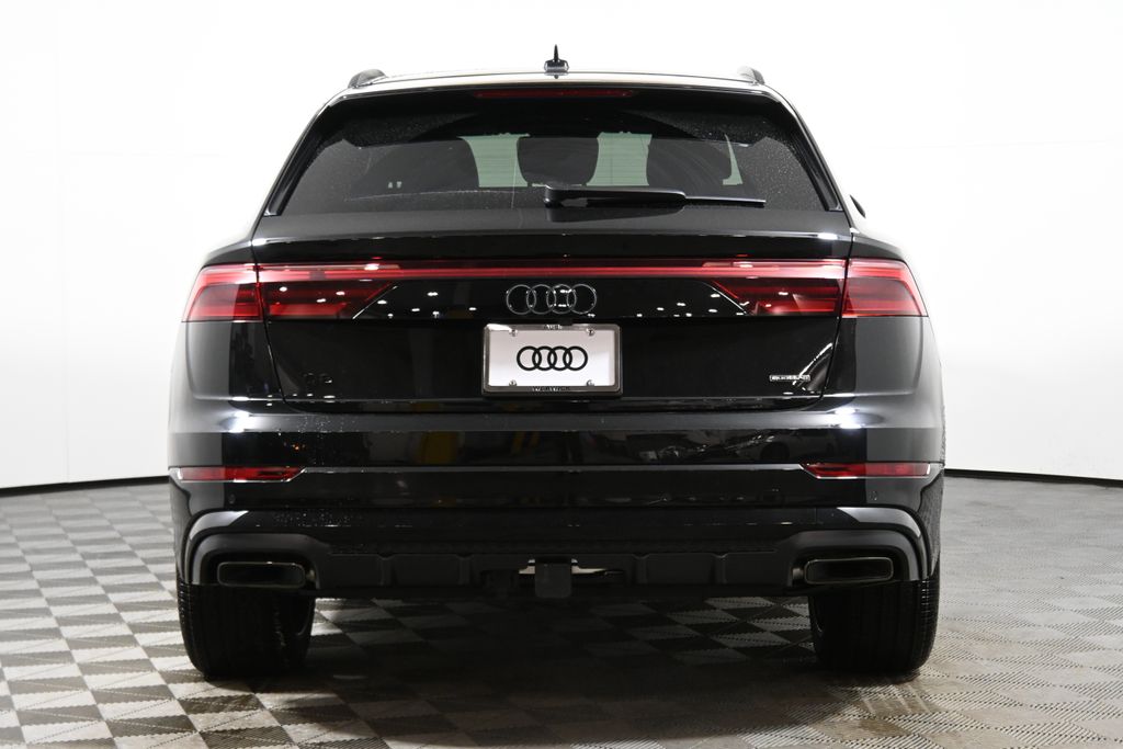 Thumbnail: 2026 Audi Q8 - 6