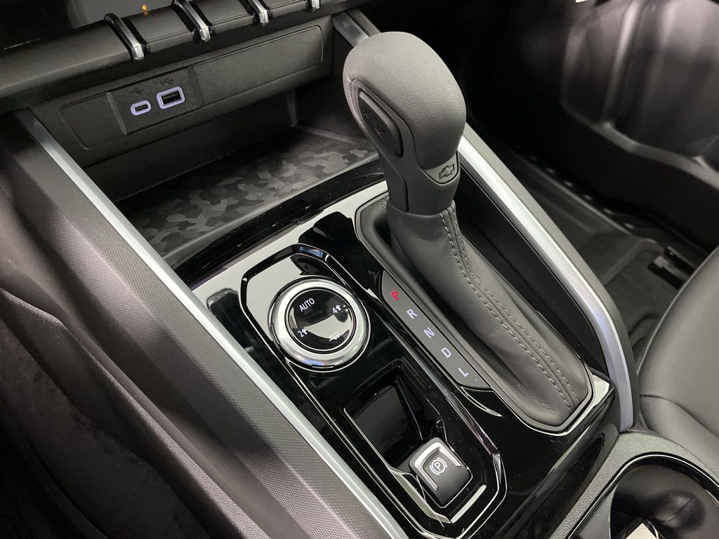 Thumbnail: 2026 Chevrolet Colorado - 31