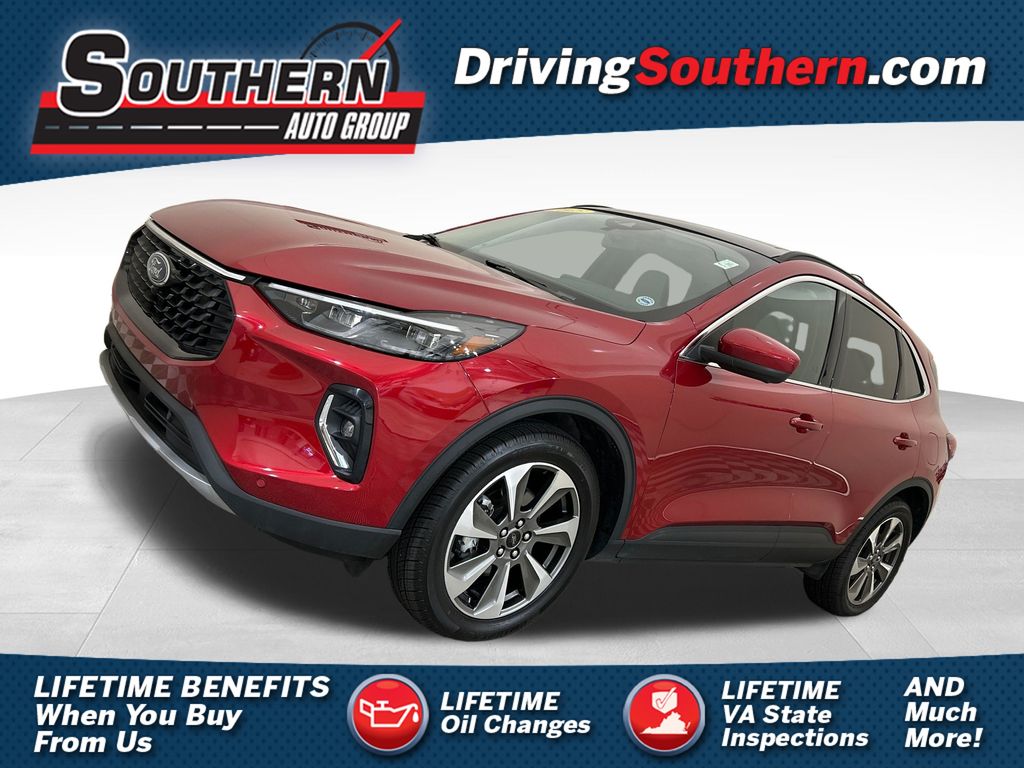 Red Metallic 2023 Ford Escape Platinum AWD SUV / Crossover All-Wheel Drive 8-Speed Automatic