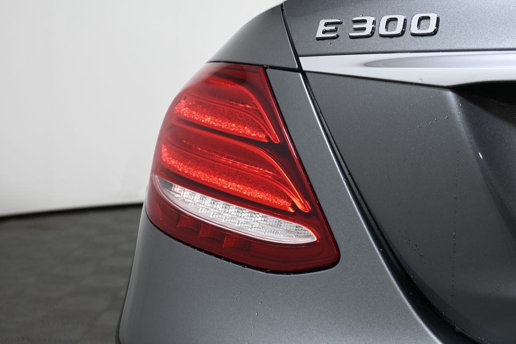 2017 Mercedes-Benz E-Class E 300 12