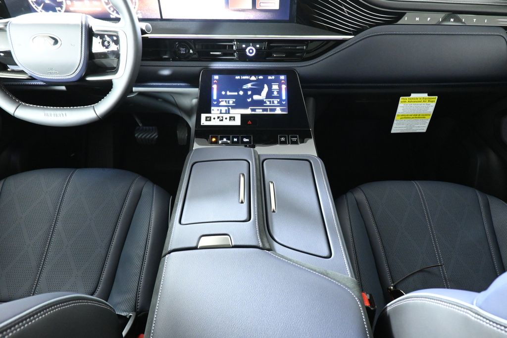 Thumbnail: 2026 INFINITI QX80 - 19