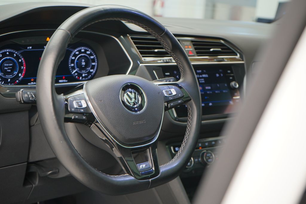 2018 Volkswagen Tiguan 2.0T SEL Premium 8