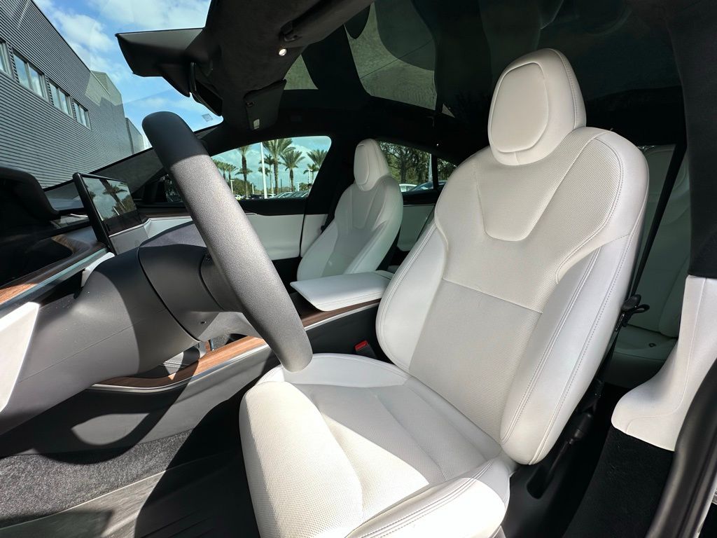 Thumbnail: 2022 Tesla Model S - 5