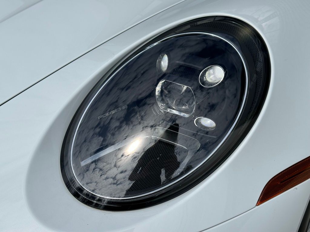 Thumbnail: 2020 Porsche 911 - 14