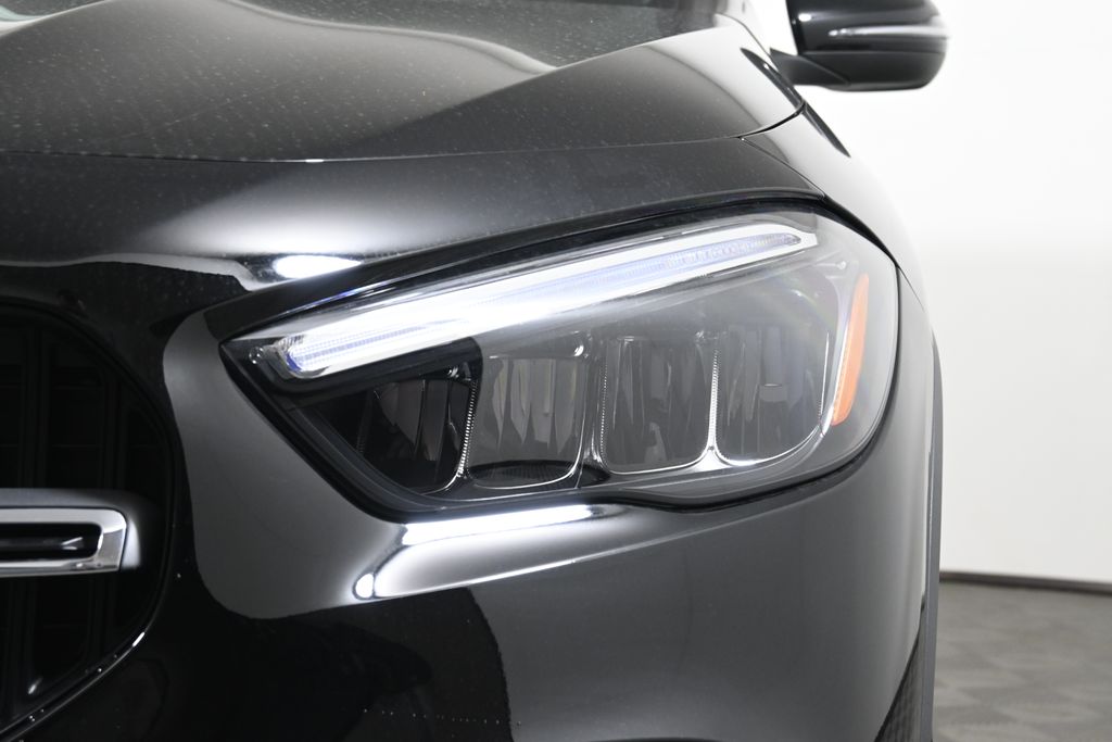 2025 Mercedes-Benz GLA 250 4MATIC 10
