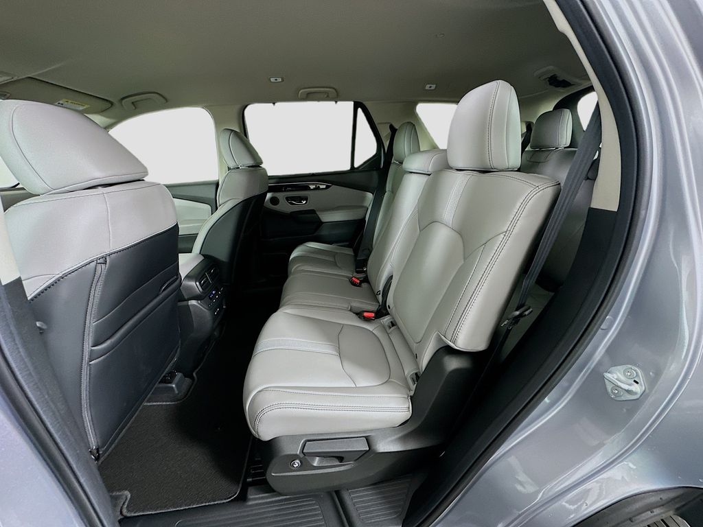 Thumbnail: 2025 Honda Pilot - 16