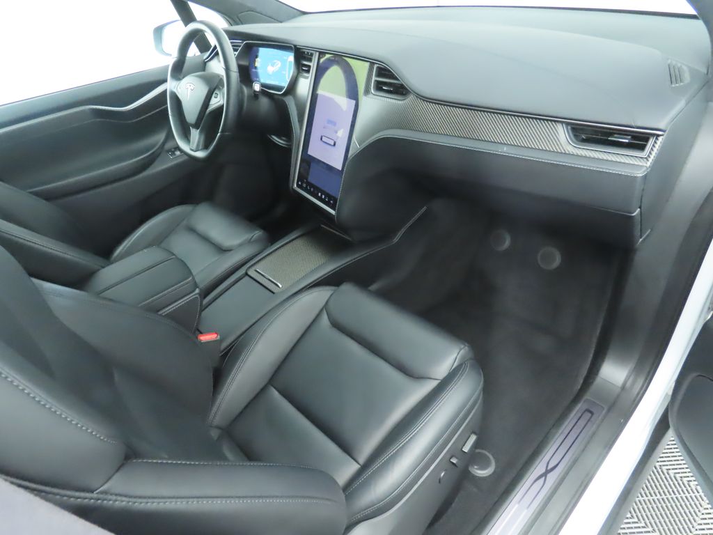 Thumbnail: 2020 Tesla Model X - 26