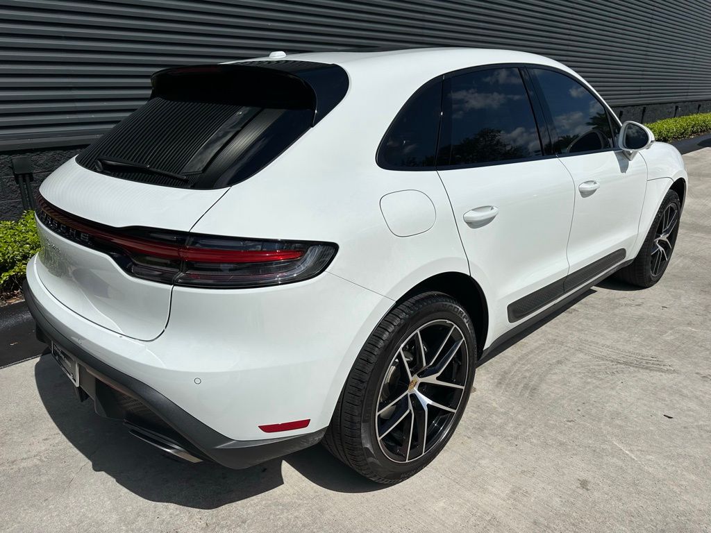 Thumbnail: 2023 Porsche Macan - 9