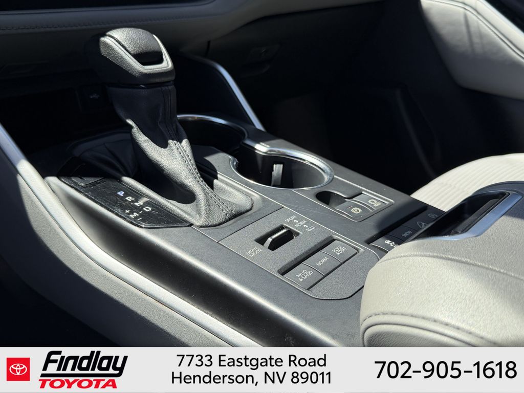 Used 2021 Toyota Highlander SUV