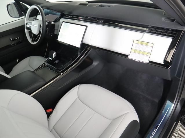 Thumbnail: 2026 Land Rover Range Rover Sport - 18