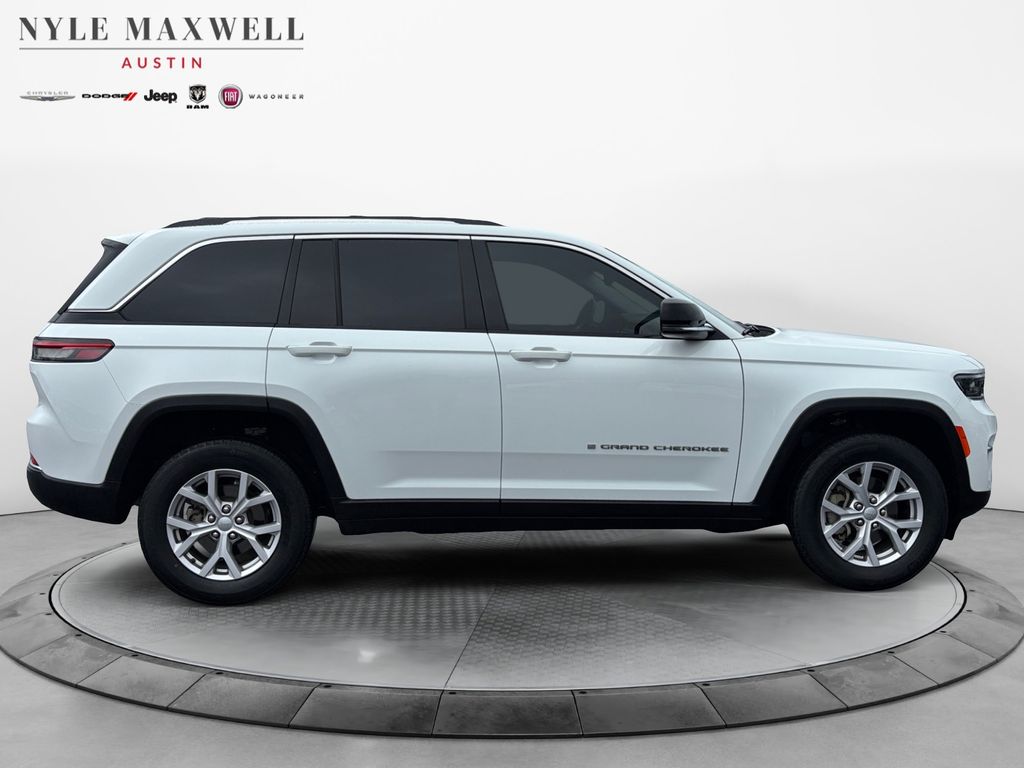 Used Car 2022 Jeep Grand Cherokee  Limited For Sale Under $30,000 In Austin, Texas