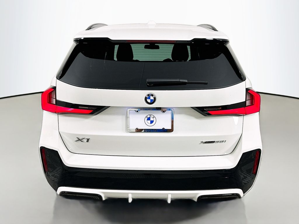 Thumbnail: 2026 BMW X1 - 6