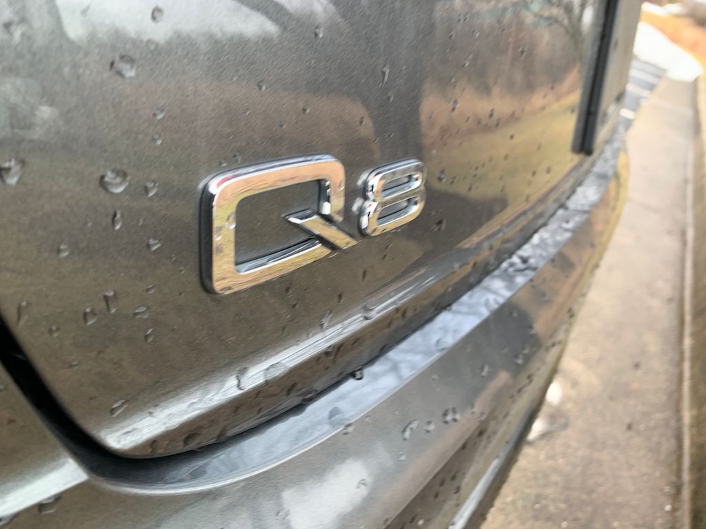 Thumbnail: 2019 Audi Q8 - 6