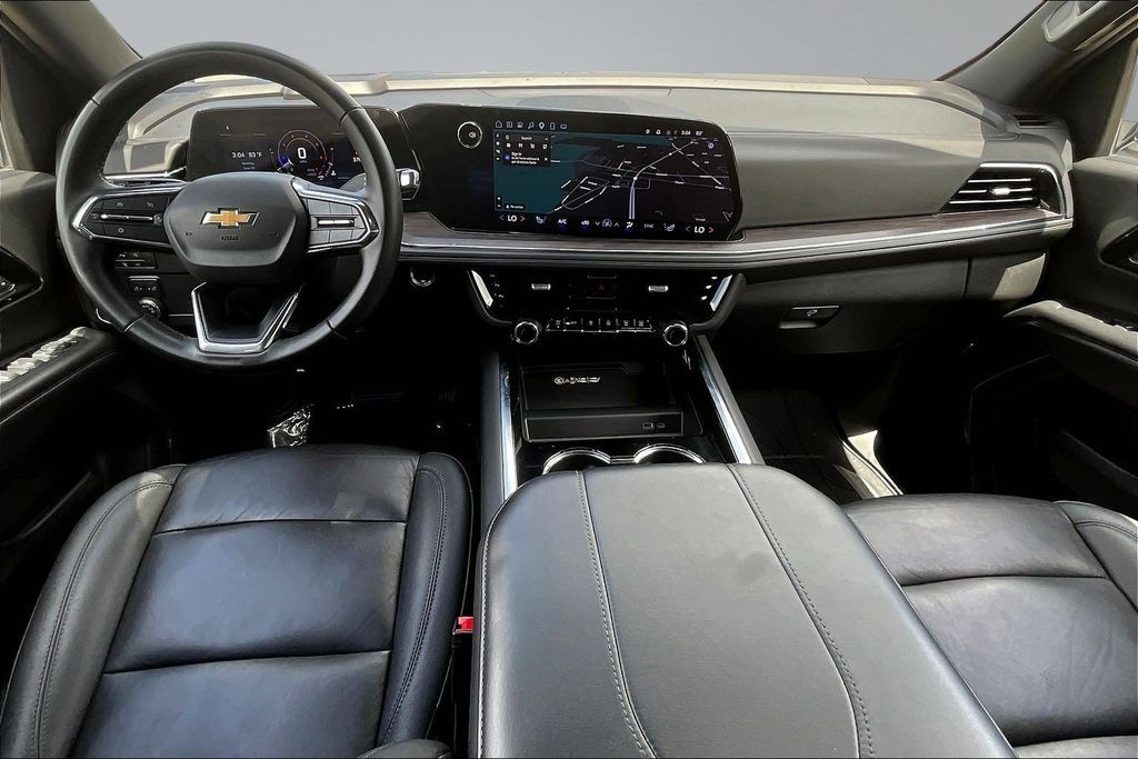 2025 Chevrolet Suburban LT - 7