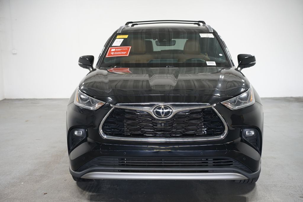 Thumbnail: 2022 Toyota Highlander - 2