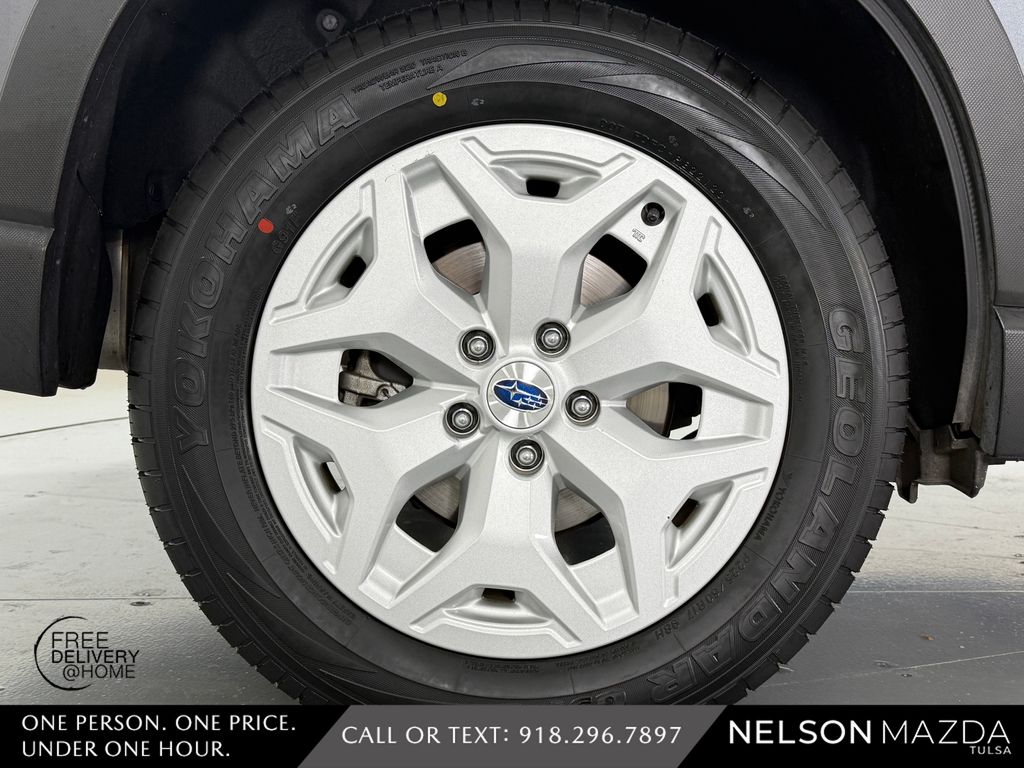 Used 2024 Gray Subaru Base image 15