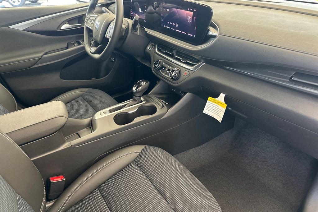 new 2025 Buick Envista car, priced at $26,280