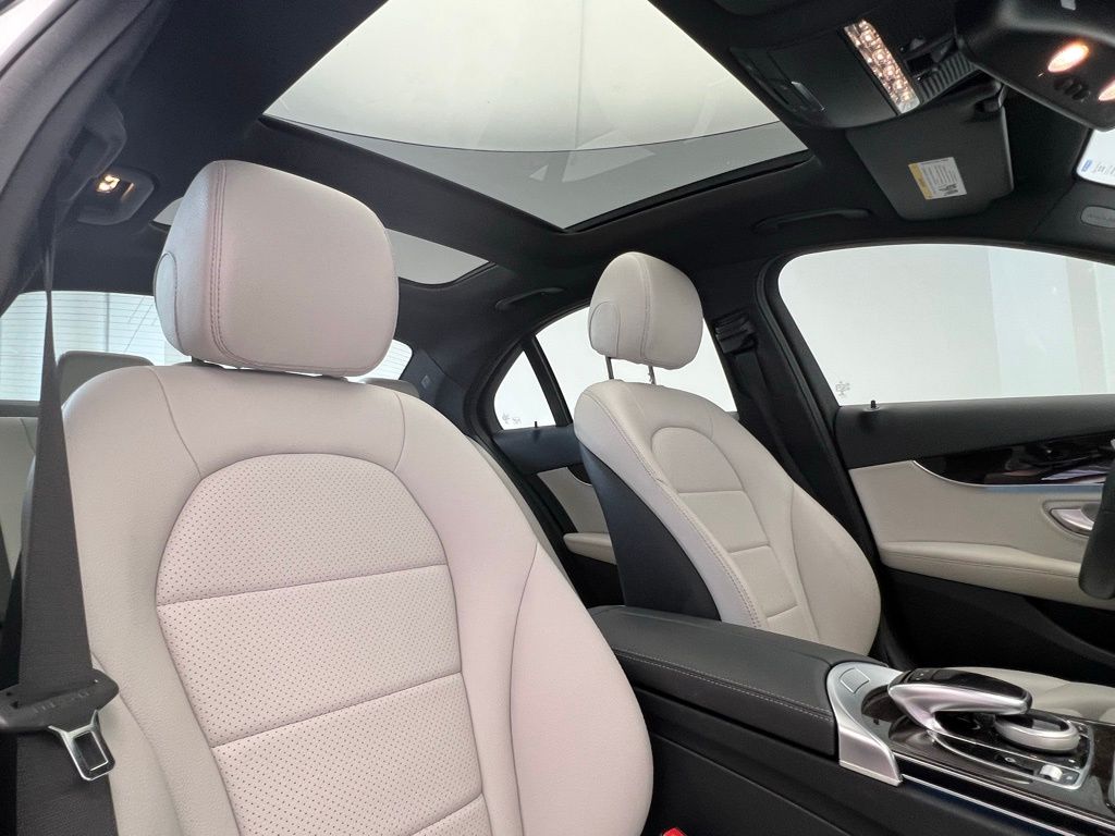 Thumbnail: 2018 Mercedes-Benz C-Class - 10