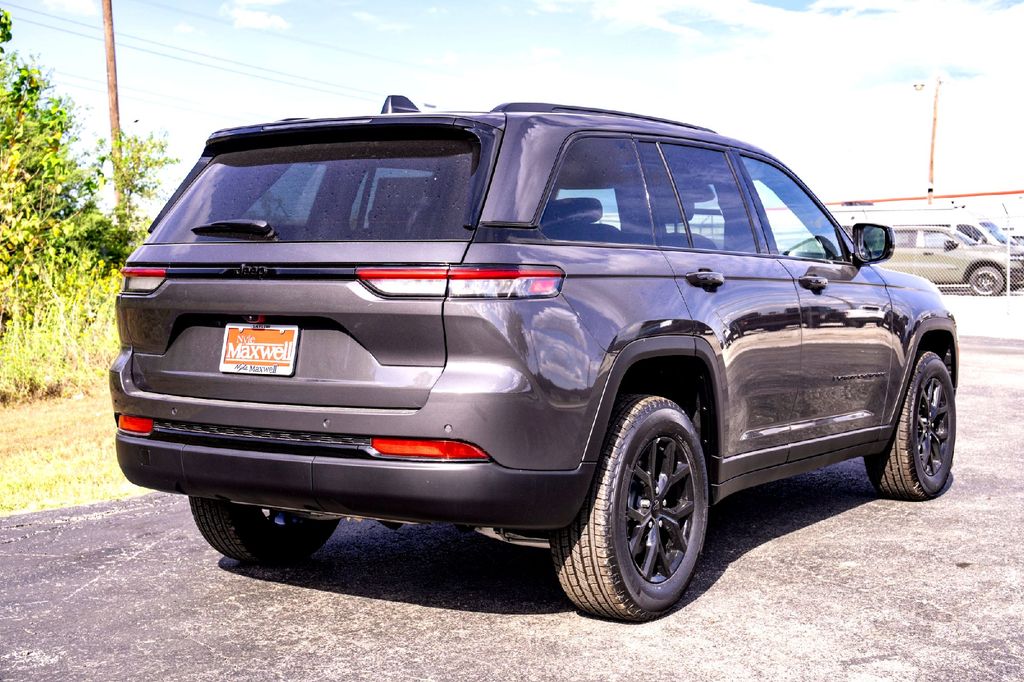 New Car 2025 Jeep Grand Cherokee  Altitude X For Sale Under $50,000 In Taylor, Texas