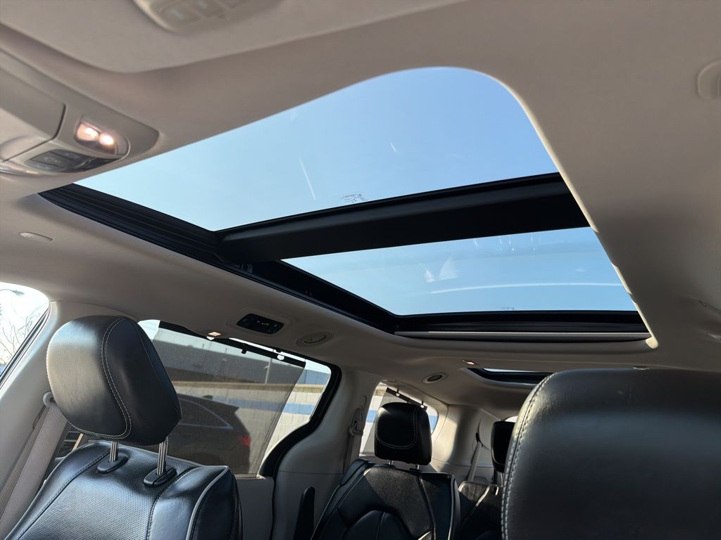 Thumbnail: 2021 Chrysler Pacifica - 11