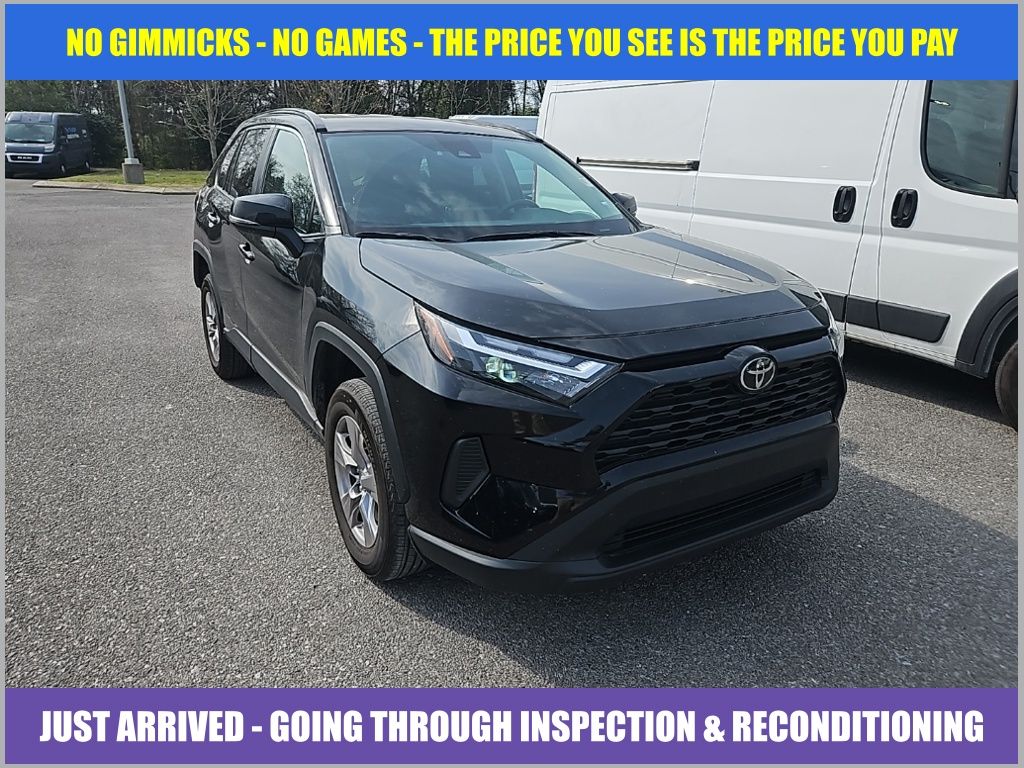 2024 Toyota RAV4 XLE FWD