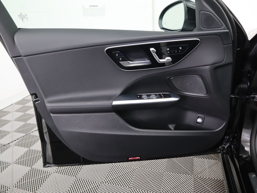 Thumbnail: 2025 Mercedes-Benz C-Class - 25