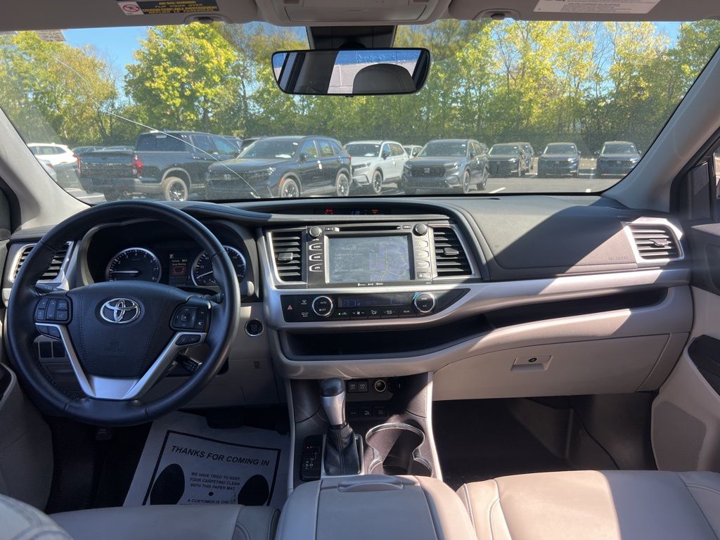 Thumbnail: 2018 Toyota Highlander - 12