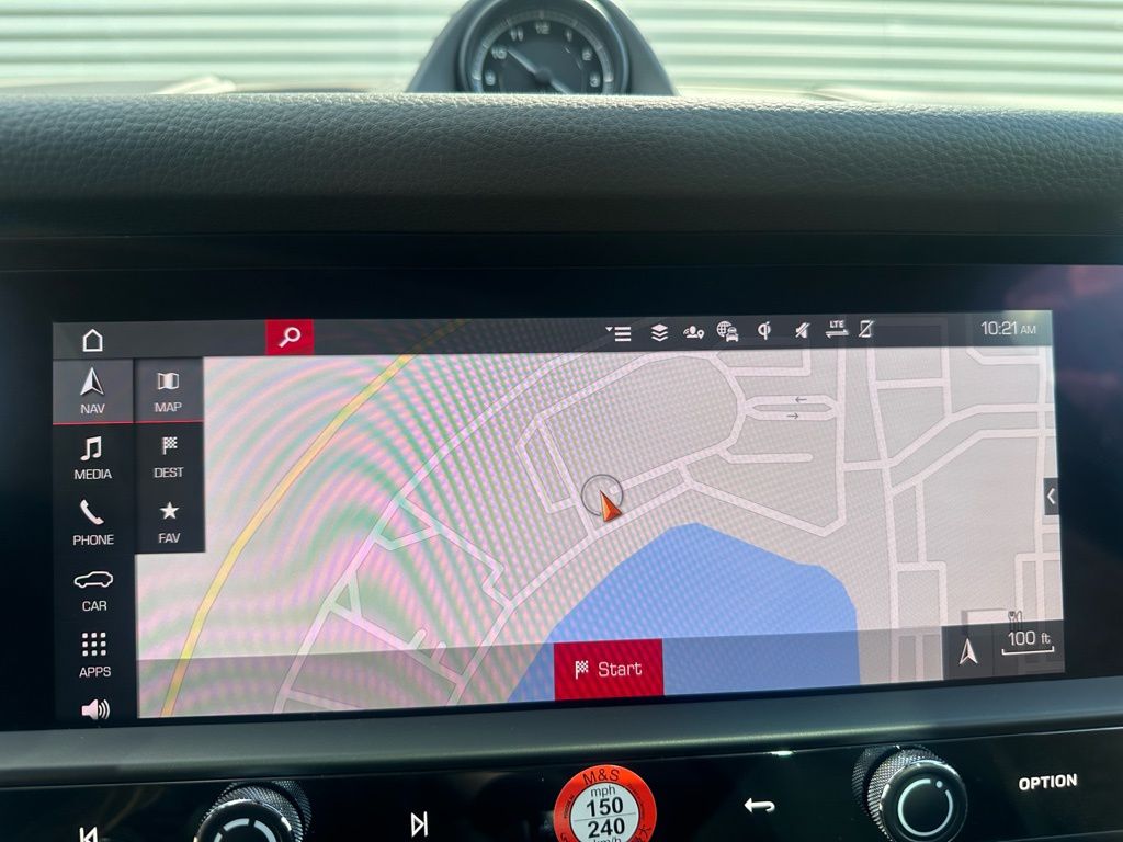 Thumbnail: 2026 Porsche Macan - 32